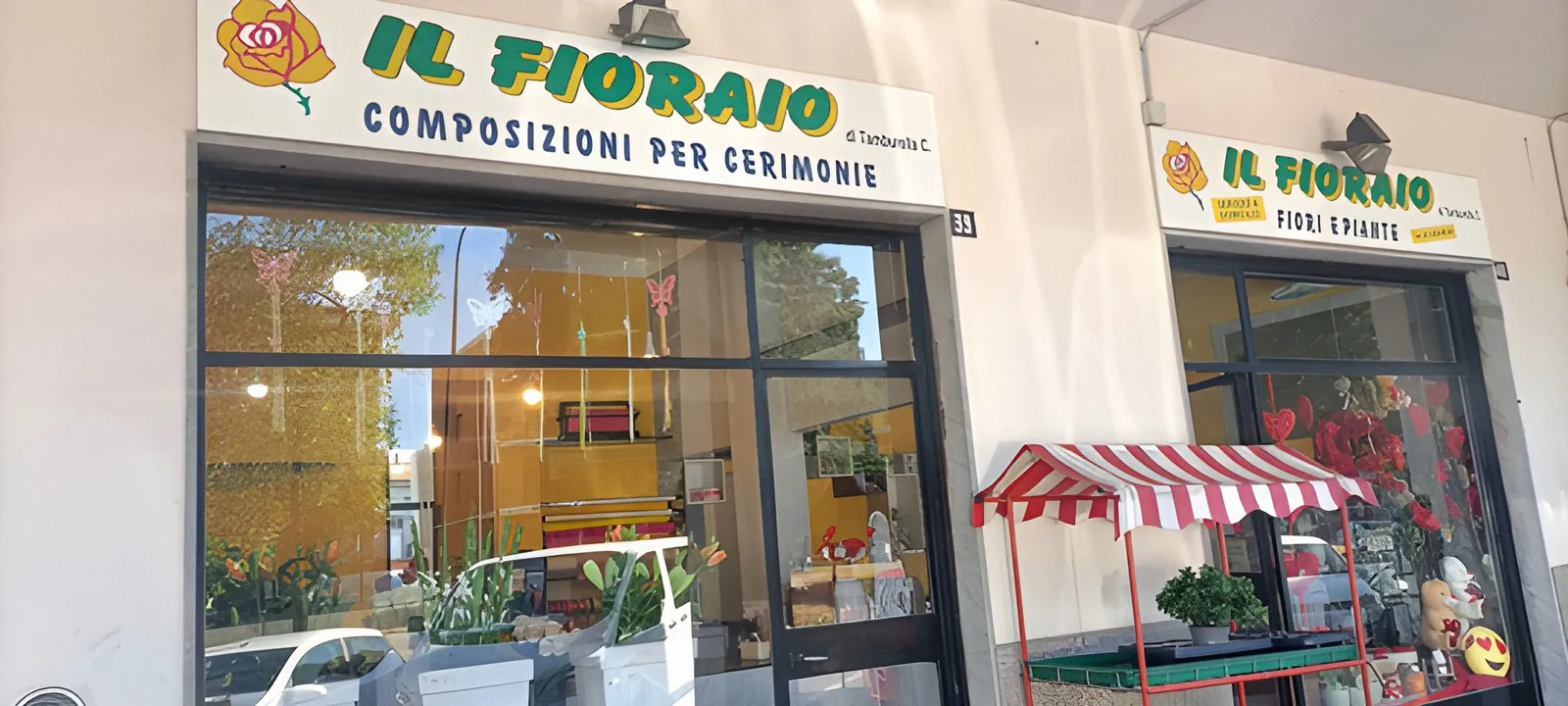 The two windows of Il Fioraio di Tamburella Claudio in Piazza Andrea Costa, Cinisello Balsamo