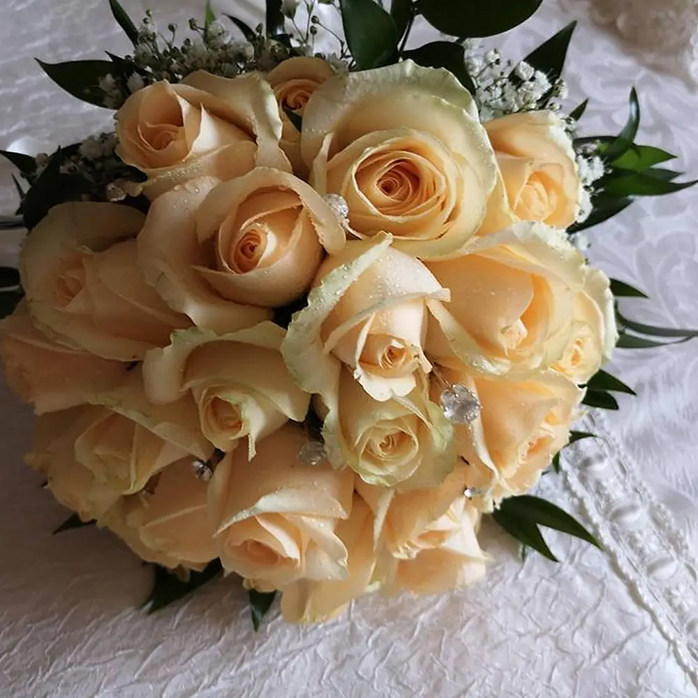 Bouquet di rose color pesca